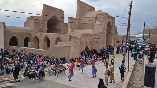 برپایی چهارمین جشنواره گردشگری روستای هدف فرومد