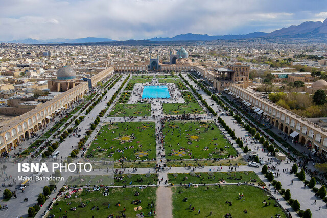 میدان «نقش جهان» از چشم، پندار و قلم مسافران ایرانی میدان «نقش جهان» از چشم، پندار و قلم مسافران ایرانی