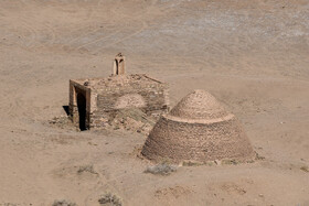 کاروانسرای چهل پایه در جنوبی ترین منطقه شهرستان طبس، در نزدیکی روستای نایبند، بخش دیهوک 