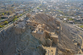 میزبانی از مسافران نوروزی در منارجنبان و کوه آتشگاه