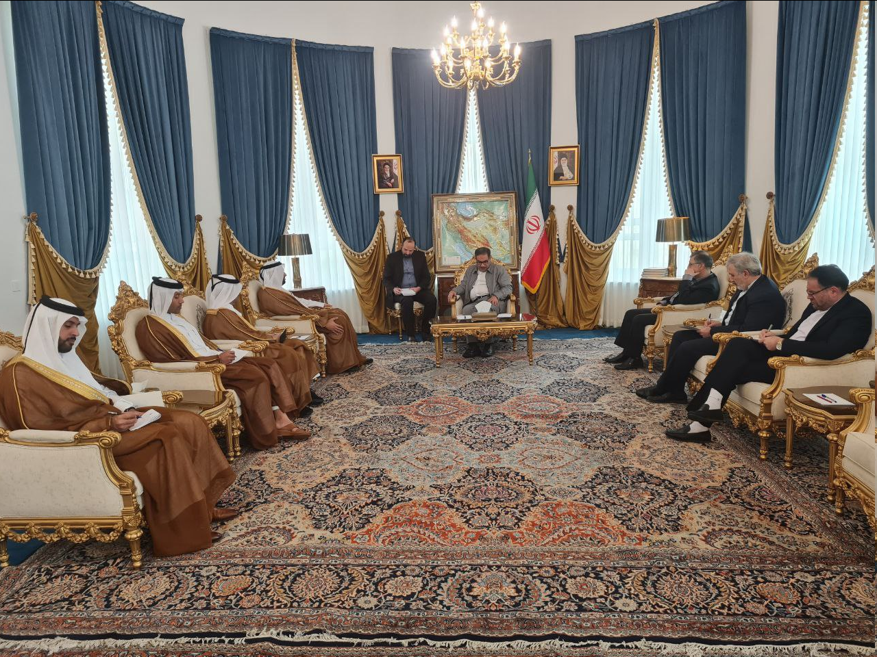 شمخانی: هیچ محدودیتی برای گسترش مناسبات با کشورهای همسایه قائل نیستیم