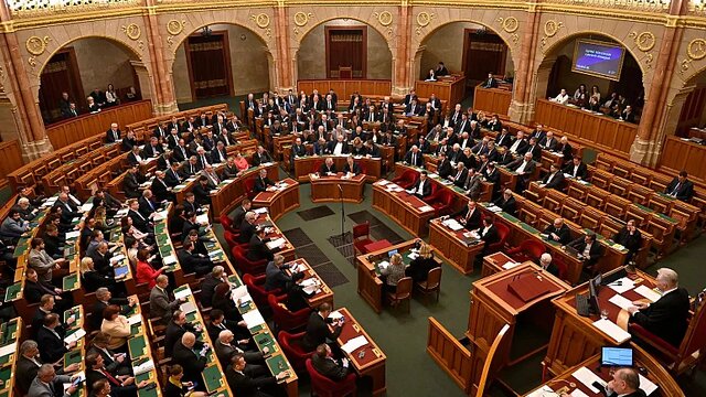 پارلمان مجارستان عضویت فنلاند در ناتو را پس از ماه‌ها تاخیر تایید کرد