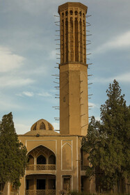 باغ دولت‌آباد واقع در محله چهارمنار از باغ‌های قدیمی شهر یزد
