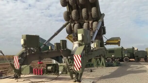 موشک یارس روسیه (عکس آرشیوی است) روسیه یک موشک بالستیک پرتاب کرد