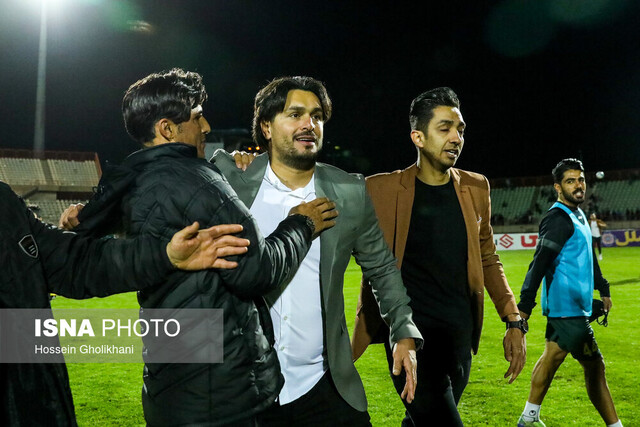 اعتراض به رفتار سلیقهای تیم عنایتی؛ ما هم بازیکن امیدمان را میخواهیم!