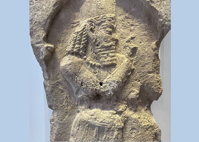 عکسها و اظهارات جدید درباره سنگ نگاره توقیفی ایران در انگلیس عکسها و اظهارات جدید درباره سنگ نگاره توقیفی ایران در انگلیس