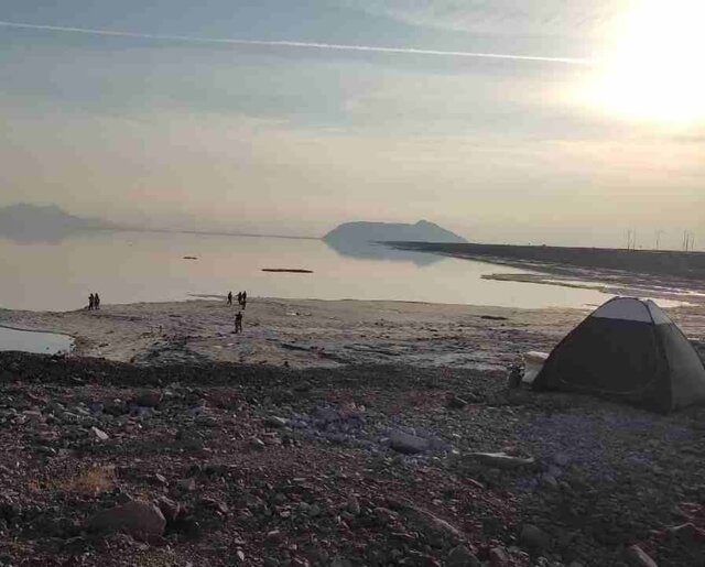 لبهای خشکیده دریاچه ارومیه تر شد!