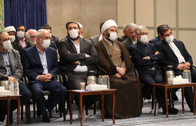 دیدار جمعی از شاعران و استادان زبان و ادب پارسی با مقام معظم رهبری