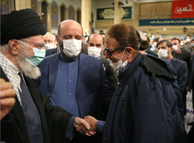 دیدار جمعی از شاعران و استادان زبان و ادب پارسی با مقام معظم رهبری