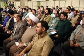 دیدار جمعی از شاعران و استادان زبان و ادب پارسی با مقام معظم رهبری