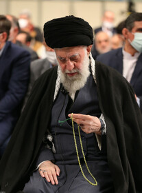 دیدار جمعی از شاعران و استادان زبان و ادب پارسی با مقام معظم رهبری