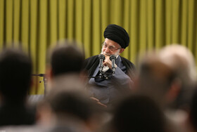 دیدار جمعی از شاعران و استادان زبان و ادب پارسی با مقام معظم رهبری