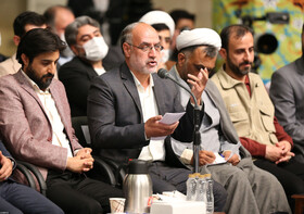 دیدار جمعی از شاعران و استادان زبان و ادب پارسی با مقام معظم رهبری