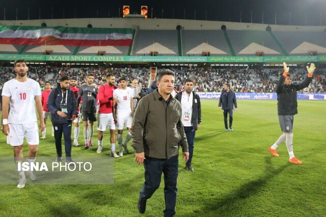 میخواهند سرمربی را با سر به زمین بزنند!/ به جای مربی خارجی، مدیر خوب خارجی بیاوریم میخواهند سرمربی را با سر به زمین بزنند!/ به جای مربی خارجی، مدیر خوب خارجی بیاوریم