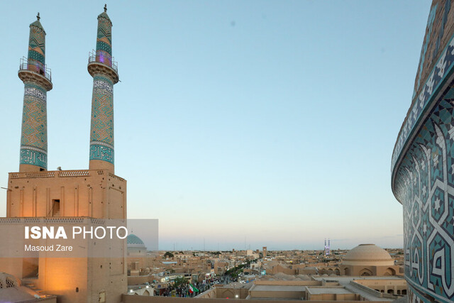 مسجدی با بلندترین منارهها در قلب یزد مسجدی با بلندترین منارهها در قلب یزد