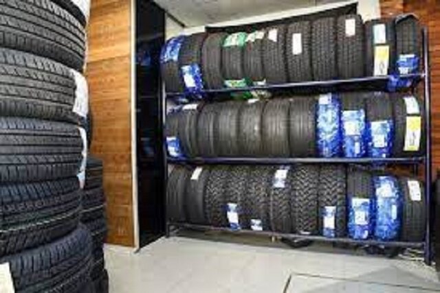 عکس تزئینی ست کشف انبار احتکار لاستیک در شاهرود