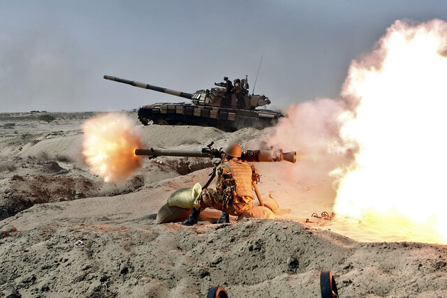 عکس آرشیوی است موشک دهلاویه ۲ و گلولههای بصیر چه قابلیتهایی دارند؟