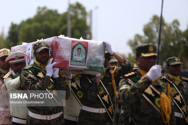 پیکر شهید سرگرد سعید مریدی در بندرعباس تشییع شد