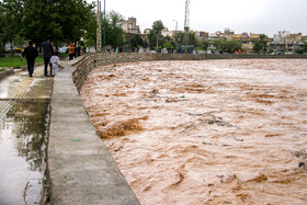 طغیان رودخانه خرم رود با ورود سامانه بارشی جدید در خرم آباد