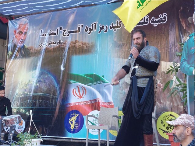 اجرای تعزیه جنگ خندق در حاشیه راهپیمایی روز قدس در تهران