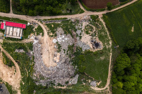 محل جمع آوری شیرابه حاصل از حجم بسیار زیاد زبالهها که کاملا غیر اصولی مورد استفاده قرار میگیرد.