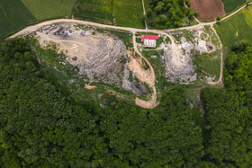 از سال ١٣۶۴ تاکنون، محل دپوی زباله نکا همجوار با جنگلهای بکر استان مازندران قرار دارد.