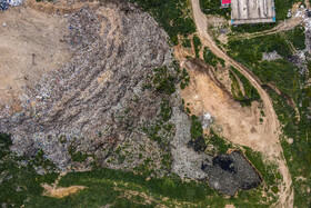 محل جمع آوری شیرابه حاصل از حجم بسیار زیاد زبالهها که کاملا غیر اصولی مورد استفاده قرار میگیرد.