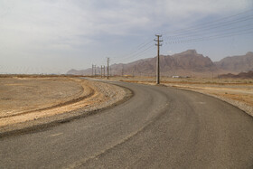 نیروگاه خورشیدی مهریز در استان یزد، در کیلومتر ۱۰ جاده یزد -مهریز قرار گرفته است.