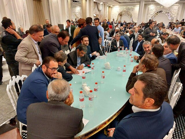 رسانههای جهتدار خارج بیایند ایران را ببینند