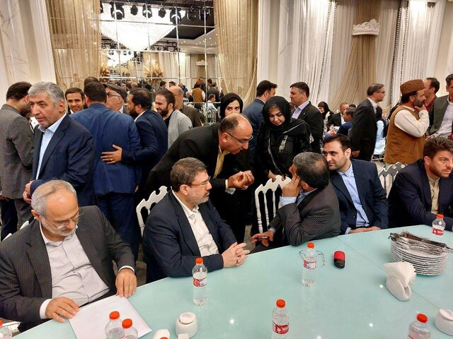 رسانههای جهتدار خارج بیایند ایران را ببینند