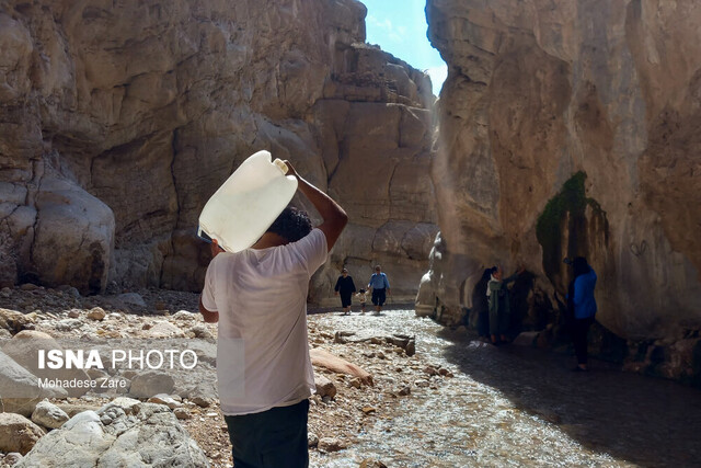 عکس تزئینی است چشمه آب، امیدی برای اهالی روستای سهند سفلی ماهنشان