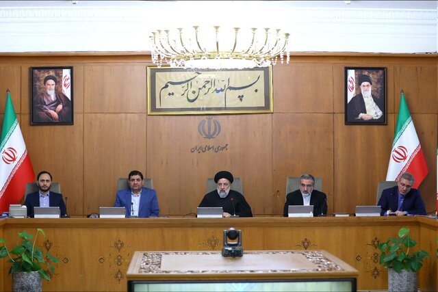 رئیسی: وزیر اقتصاد بر عملکرد صحیح بازار بورس نظارت کند