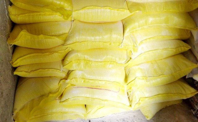 عکس تزئینی است بازداشت فردی به دلیل سوءاستفاده از آردهای یارانهای