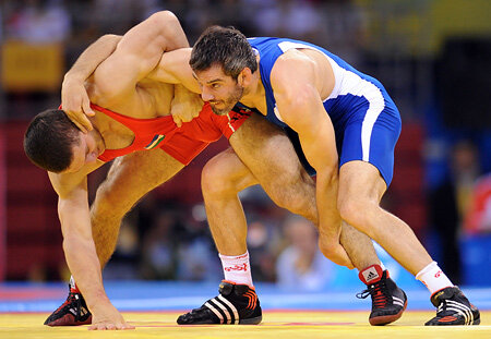 یزدانی و موحد کبیر در میان غول‌های کشتی آزاد جهان