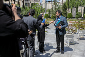 روح‌الله دهقانی فیروز‌آبادی، معاون علمی رییس جمهور در حاشیه جلسه هیات دولت - ۳۰ فروردین