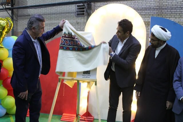 یک اختتامیه فوتبالی با حضور «حمید استیلی» در شهر انار