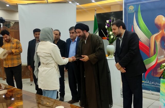 خبرنگار ایسنای کهگیلویه و بویراحمد برگزیده جشنواره رسانه ای «زناره» شد