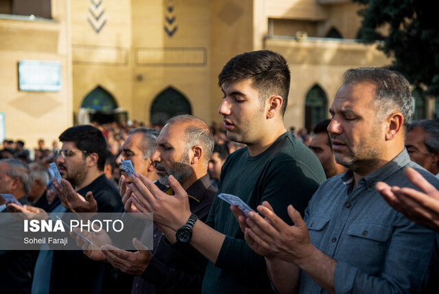 نماز عید فطر در مصلی الغدیر خرم‌آباد برگزار شد