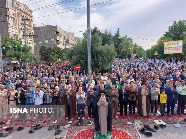 نماز عید فطر در ورامین برگزار شد