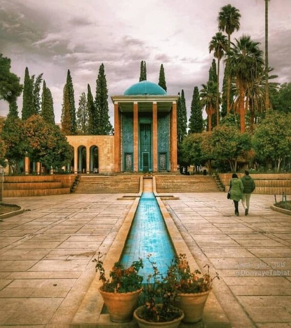 داستاننویسان معاصر بر خوان سعدی