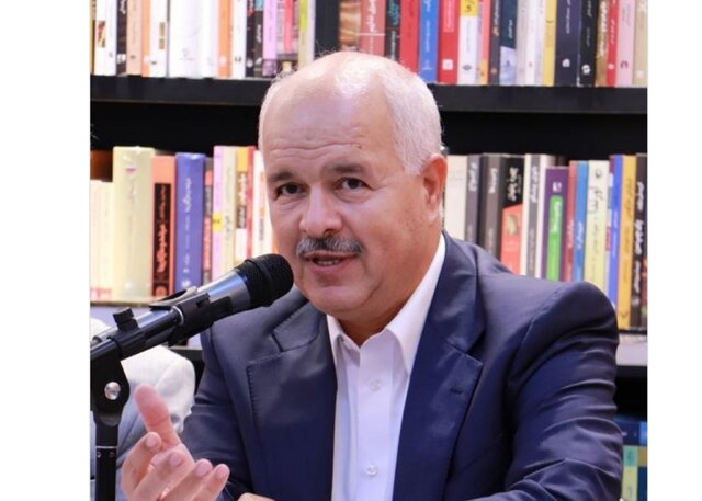 شیراز نیازمند خوانش دوباره تاریخ خود است