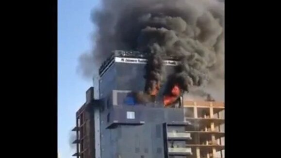 آتشسوزی بزرگ در فرودگاه خارطوم و یک بانک در پایتخت سودان آتشسوزی بزرگ در فرودگاه خارطوم و یک بانک در پایتخت سودان