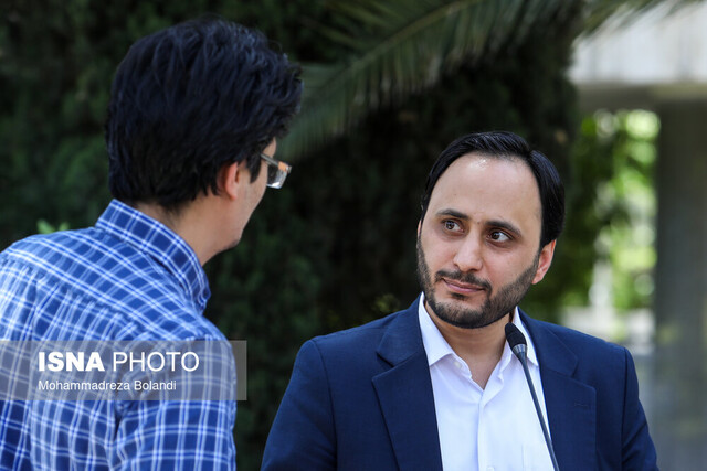 توضیحات سخنگوی دولت درباره نامه «قالیباف» به «رئیسی» و فرشهای مفقودی سعدآباد توضیحات سخنگوی دولت درباره نامه «قالیباف» به «رئیسی» و فرشهای مفقودی سعدآباد