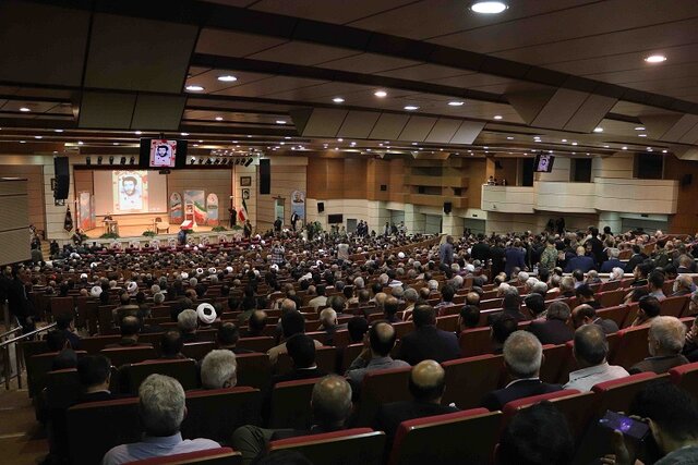 شهید شفیع زاده از نمونههای عملی و بارز وحدت بین ارتش و سپاه بود