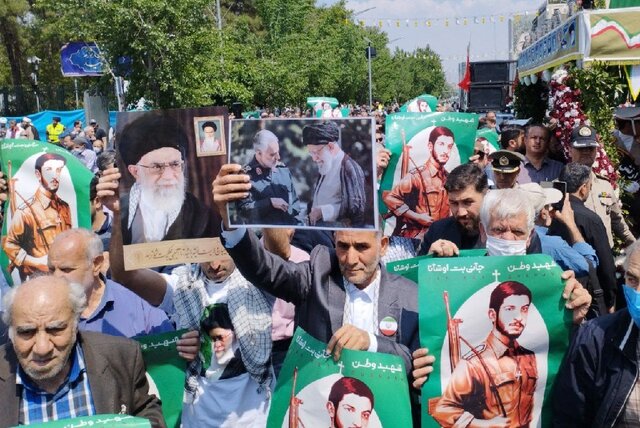 پیکر «جان وطن» در نماز جمعه تهران تشییع شد