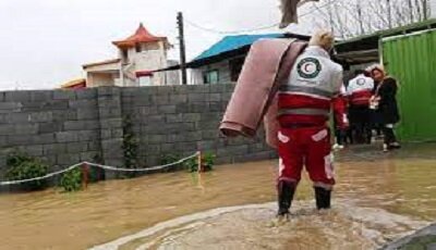 عکس آرشیوی است. آمادهباش هلالاحمر برای وزش باد و بارش شدید باران در ۱۶ استان