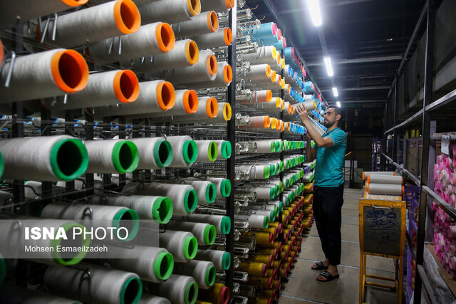 ظرفیت افزایش صادرات فرش ماشینی به یک میلیارد دلار/ طرح‌های توسعه‌ای برای تولید چادر مشکی