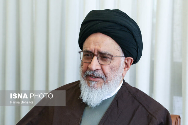 آیت‌الله محقق داماد: قرار نیست به تصمیم‌گیران توهین شود/ سخنان پزشکیان مخلفانش را قانع کرد