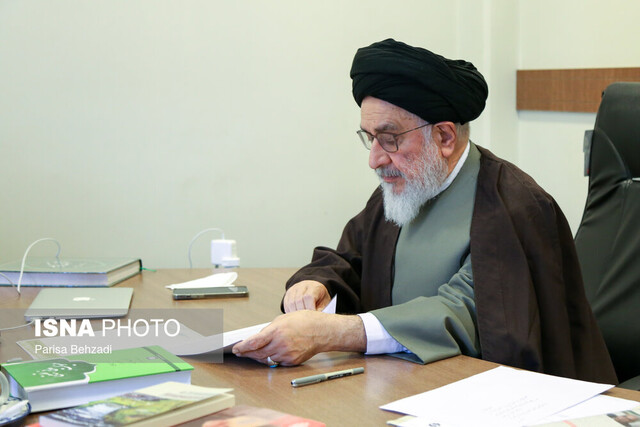 از روزهایی که قم یک شهر آکادمیک بود؛ نه شهر مقدسبازی و مقدسمآبی/علم نه مسلمان است و نه کافر!