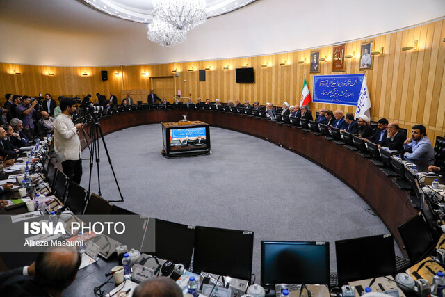 عکس آرشیوی بررسی طرح «مالیات بر سوداگری و سفتهبازی» در دستور کار مجمع تشخیص